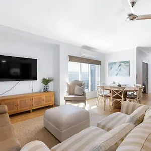  Holiday home Hamptons Manor On The Park Australia